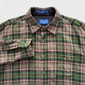 Pendleton Trail Shirt Mens Large Green Red Flannel 100% Wool Brown Patch Elbows